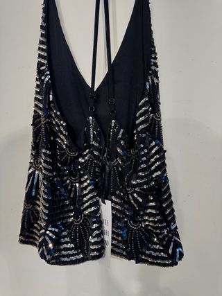 Top pedrería negro y plateado