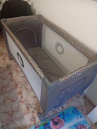Cuna de viaje + colchón