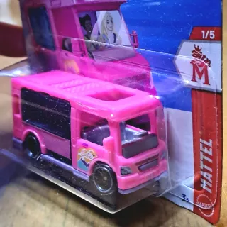 Hot Wheels Barbie Dream Camper