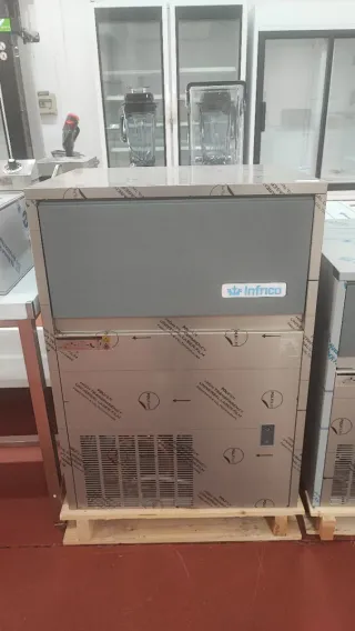 Máquina de Hielo Infrico 95 kg/día