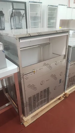 Máquina de Hielo Infrico 95 kg/día