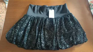 Falda corta lentejuelas negra