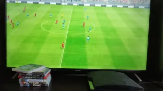 PS3 Slim 320GB + 7 juegos