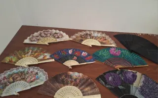 Abanicos decorativos coloridos