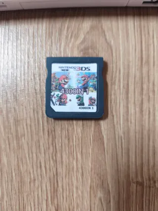 Nintendo DS Lite Bianca con caricatore e giochi