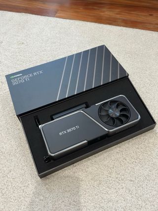 NVIDIA RTX 3070 Ti FE - MUY BARATA!