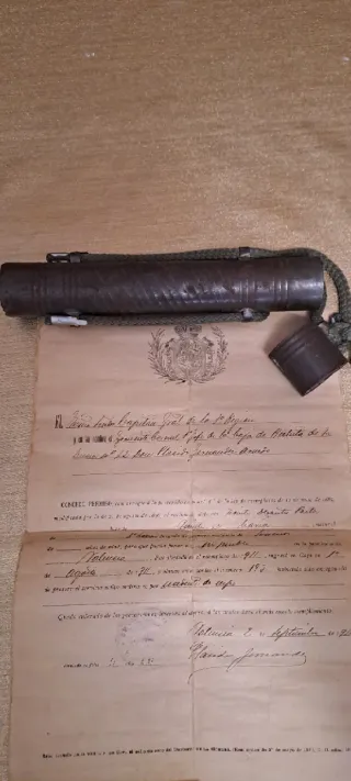 Porta Documentos Militar con documento antiguo
