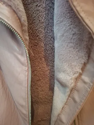 Cazadora polipiel forrada rosa