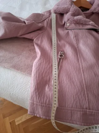 Cazadora polipiel forrada rosa