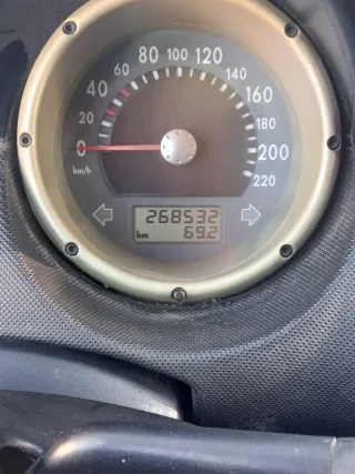 Volkswagen Polo Negro