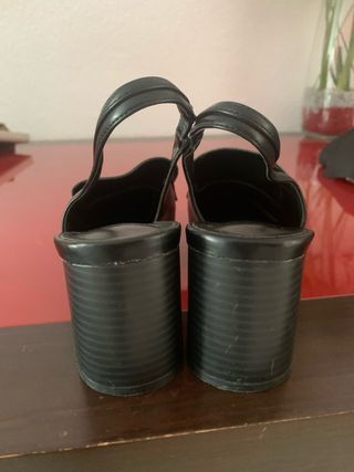 Zapatos slingback tacón ancho Jones New York