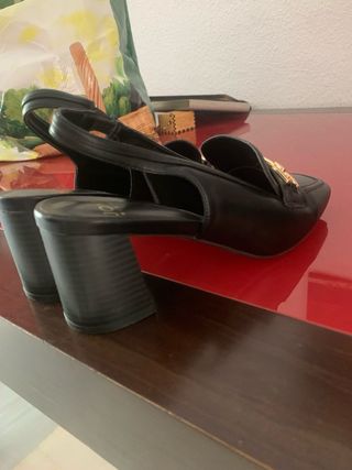 Zapatos slingback tacón ancho Jones New York