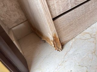 Zapatero con cajón de madera