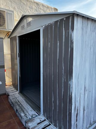 Caseta de jardín metálica gris/blanco