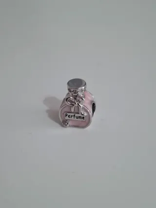 Charm Perfume Rosa y Plateado