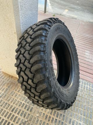 Neumático 4x4 Montaña Off-Road