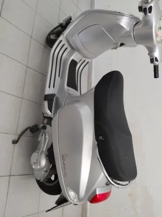 Vespa Lx 125 Plata