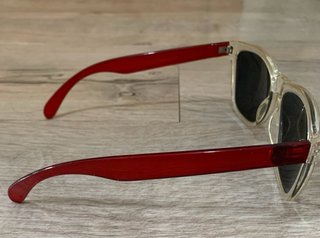 Gafas de sol transparentes con lentes espejo