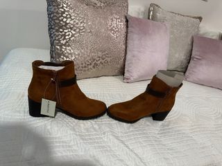 Botines Antelina Marrones Talla 39