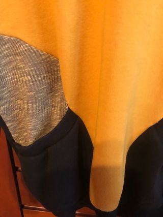 Felpa unisex con cappuccio e tasche