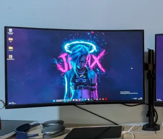 Gigabyte GS27FC  27" 180hz + MSI G27C4 27" 170 Hz