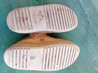 Pantofole beige/marrone con pelliccia