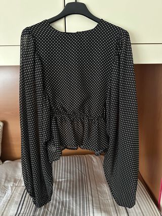 Camicia a pois nera e bianca