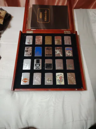 Espositore Zippo per collezionisti