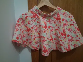 Falda niña floral con personaje Talla 6 años