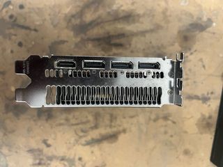 Tarjeta Gráfica AMD Radeon 4GB