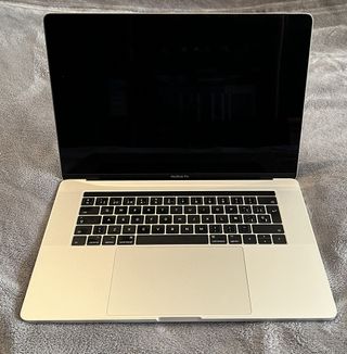 MacBook Pro 15" 2016 i7 16/512 TouchBar A1707