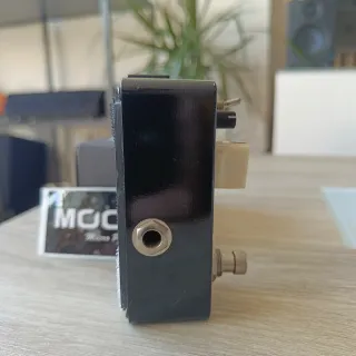 Mooer Black Secret (clon RAT)