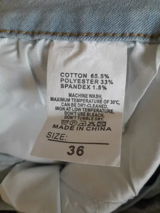 Pantalón vaquero elástico gris