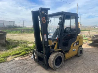Carretilla elevadora Caterpillar 3.0kg 2018