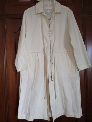 Gabardina Zara Marfil Talla L