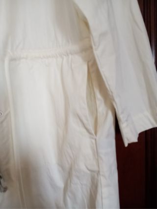 Gabardina Zara Marfil Talla L