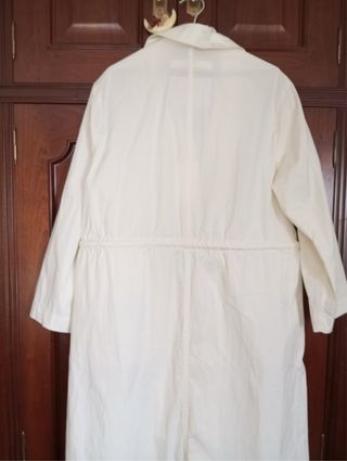 Gabardina Zara Marfil Talla L