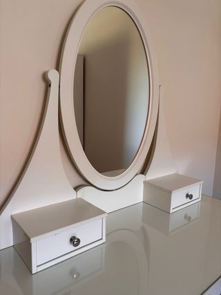 Tocador con taburete