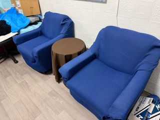 2 sillones y mesita