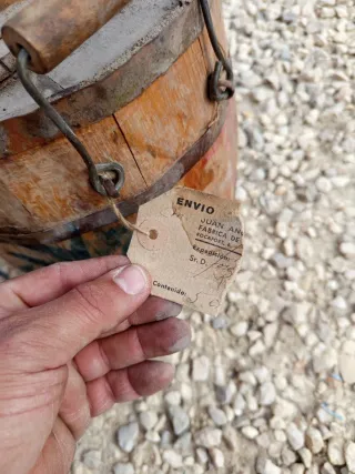 Damajuana o barril antiguo