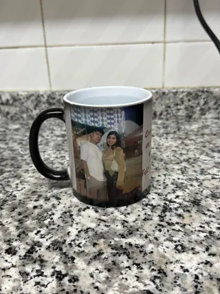 Taza Mágica Negra 325ml Efecto Calor