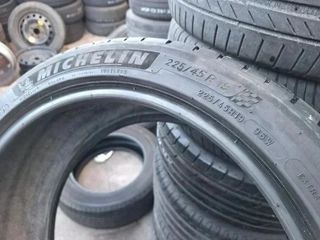 225 45 R19 96W Michelin - 1 neumático +70%