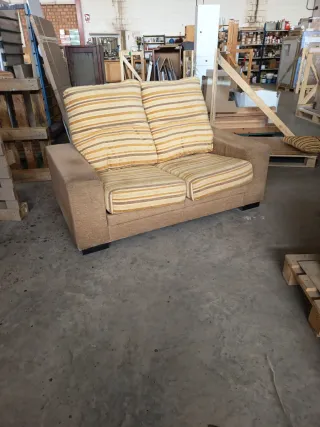 Sofá de 2 plazas tela