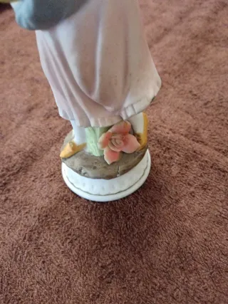 Statuetta Capodimonte h. 17/18 cm