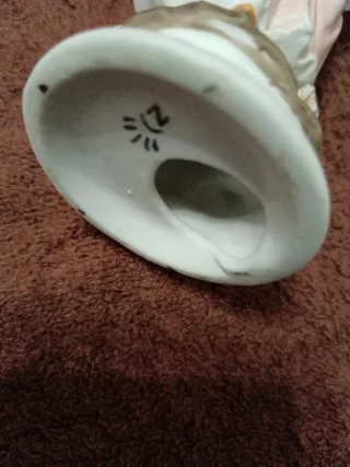 Statuetta Capodimonte h. 17/18 cm