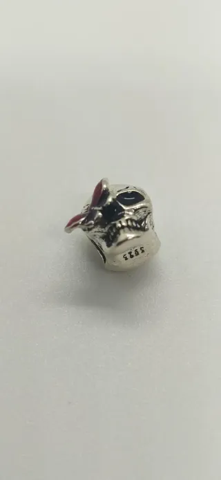 Charm de plata