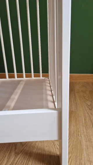 Cuna/cama + colchón + protector IKEA