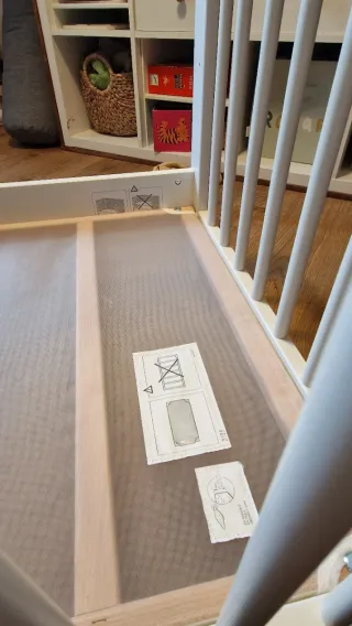 Cuna/cama + colchón + protector IKEA