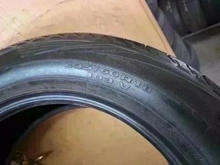 235 60 R18 103V M+S Kumho - 1 neumático sin uso