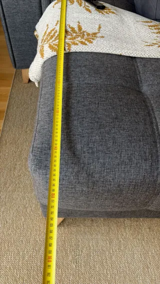 Sofá-cama gris ,casi nueva